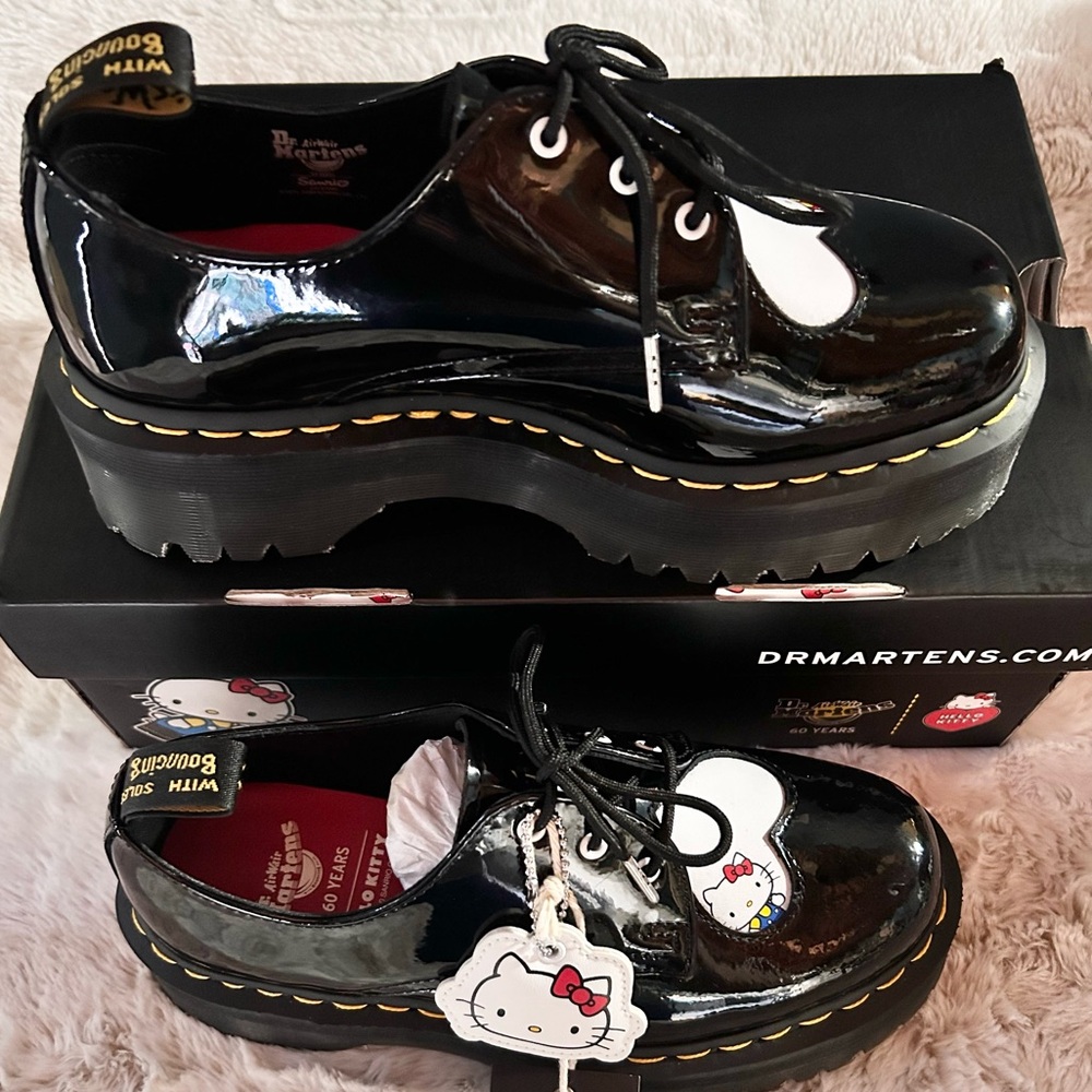🔥❤️😻Dr. Martens 1461 QUAD HK Hello Kitty Patent Lamper+Hydro Leather😻❤️🔥 - Picture 6 of 16
